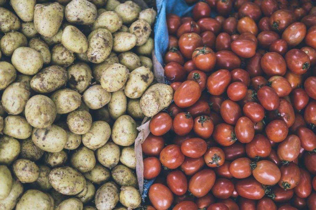 Seasonal fruit